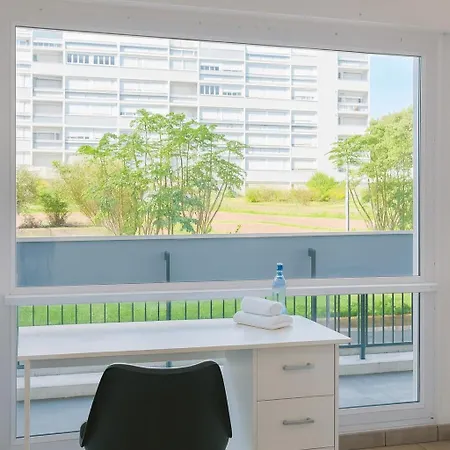 Elegant Rez-de-jardin 4 A *