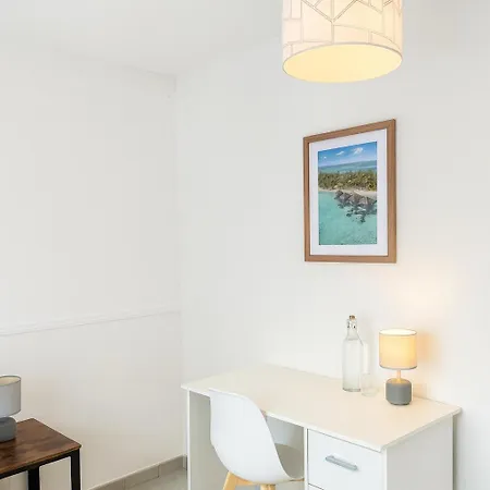 Apartment Elegant Rez-de-jardin 4 A Angers