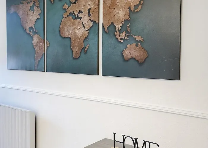 Elegant Rez-de-jardin 4 A アパート